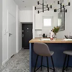 Old Town By Renters Apartman *